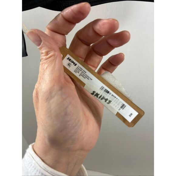 SKIMS NWT Square Neck Scoop Top in Obsidian Size 3X - Picture 7 of 7